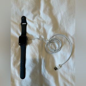 Apple Watch Series 2, 42mm Aluminum Case w Charger